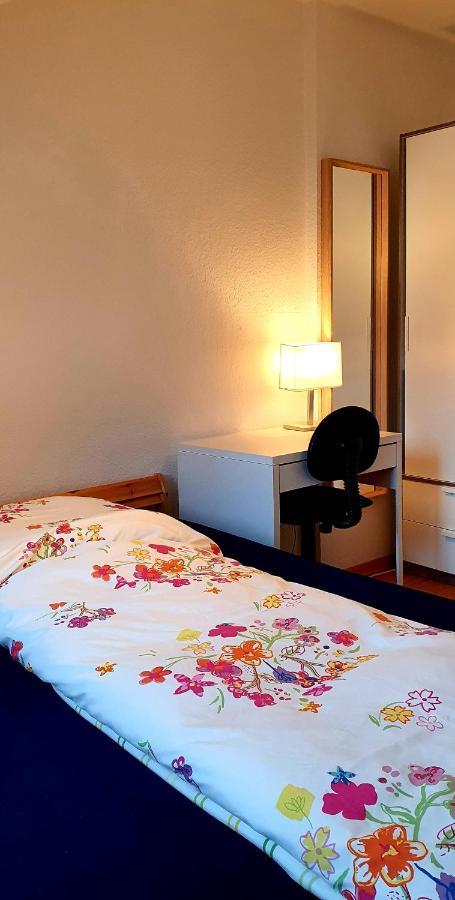 Privat Zimmer in Bad Homburg bei Kurhaus Bad Homburg vor der Höhe Exterior foto