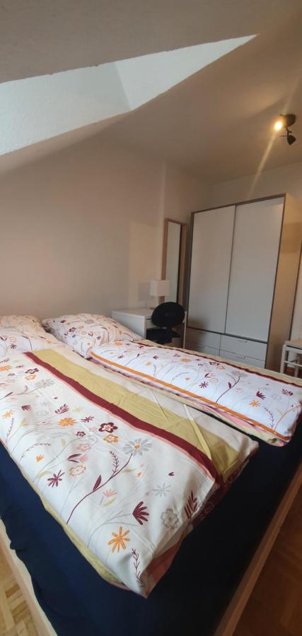 Privat Zimmer in Bad Homburg bei Kurhaus Bad Homburg vor der Höhe Exterior foto